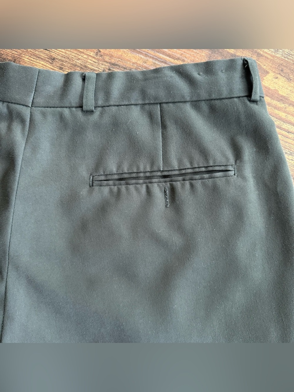 Vintage 90s Olive Green High Waisted Pleated Trousers ~ Size 34 x 29.5 - Picture 9 of 10